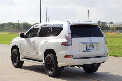 White 2017 Lexus GX 460 Base