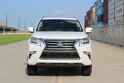 White 2017 Lexus GX 460 Base