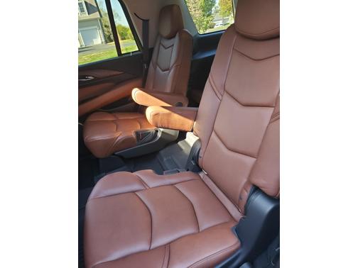 2018 Cadillac Escalade Luxury