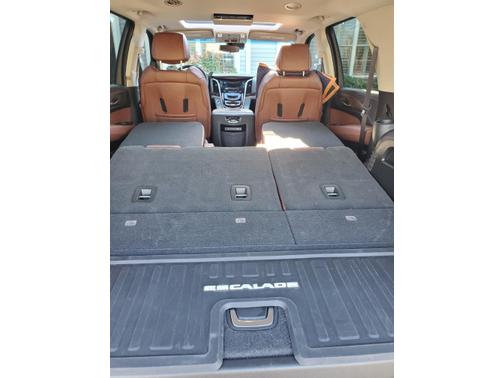 2018 Cadillac Escalade Luxury