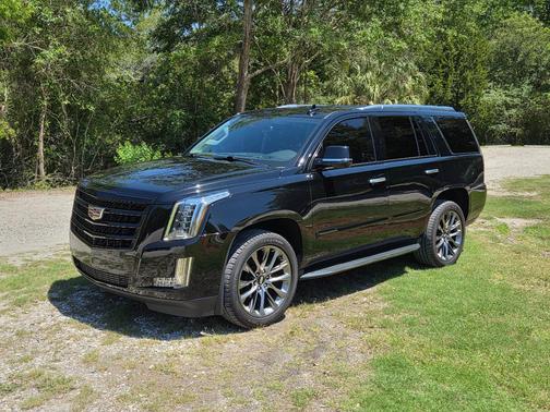Black 2020 Cadillac Escalade Luxury
