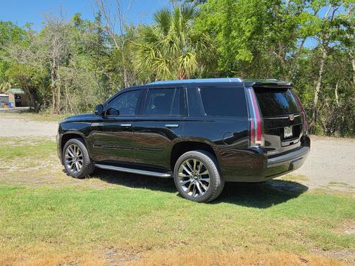 Black 2020 Cadillac Escalade Luxury