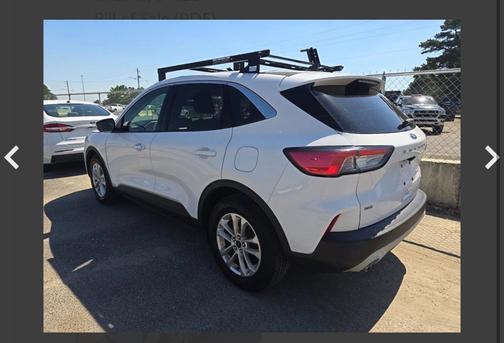 Black 2020 Ford Escape SE