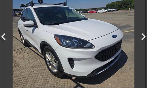 Black 2020 Ford Escape SE