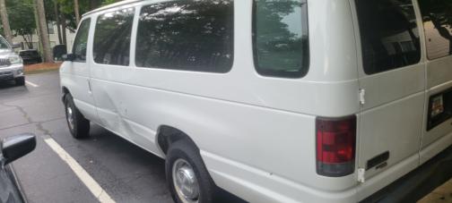 2006 Ford E350 Super Duty XL Extended Wagon