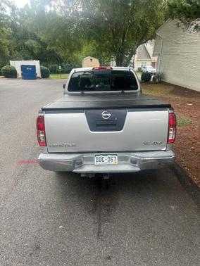 Silver 2006 Nissan Frontier SE King Cab