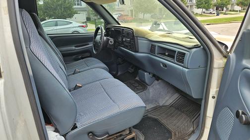 White 1997 Dodge Ram 1500 Club Cab
