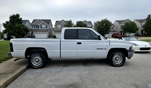 White 1997 Dodge Ram 1500 Club Cab