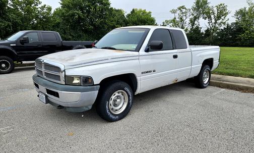 White 1997 Dodge Ram 1500 Club Cab