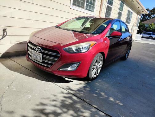 2016 Hyundai Elantra GT Base