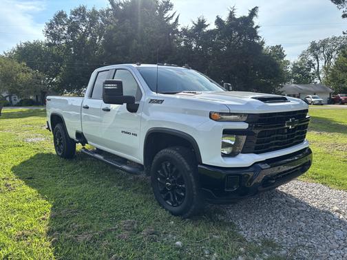 White 2025 Chevrolet Silverado 2500 Custom