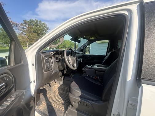 White 2025 Chevrolet Silverado 2500 Custom