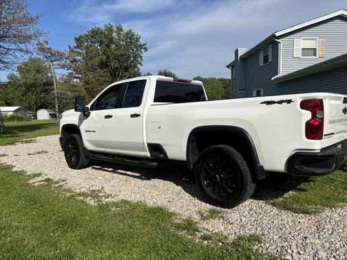 White 2025 Chevrolet Silverado 2500 Custom