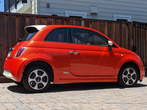 2013 FIAT 500e Battery Electric