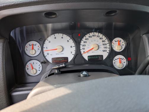 2004 Dodge Ram 1500 SLT Quad Cab