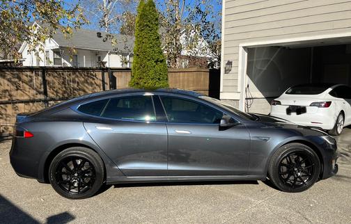 2016 Tesla Model S 90D