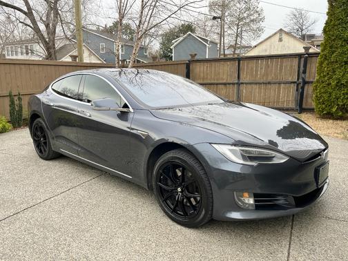 2016 Tesla Model S 90D