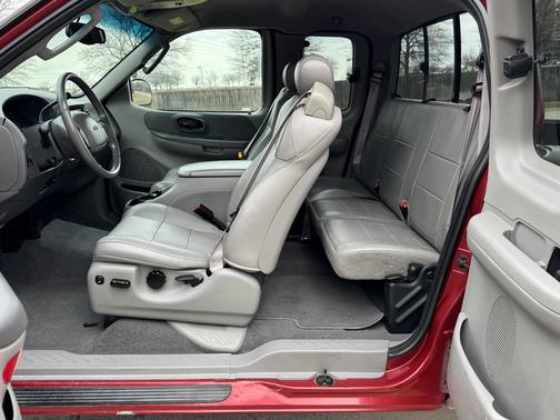 2002 Ford F-150 Lariat SuperCab