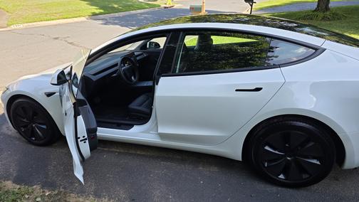 2024 Tesla Model 3 RWD