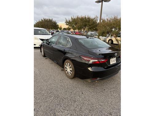 2022 Toyota Camry Hybrid LE