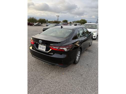 2022 Toyota Camry Hybrid LE