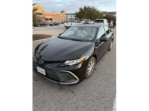 2022 Toyota Camry Hybrid LE