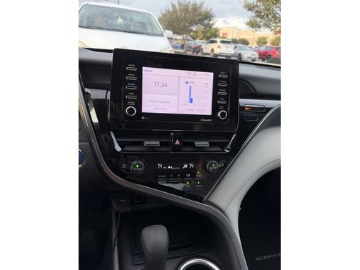 2022 Toyota Camry Hybrid LE