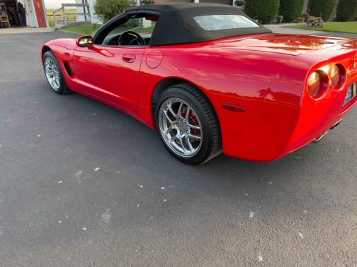 2001 Chevrolet Corvette Base