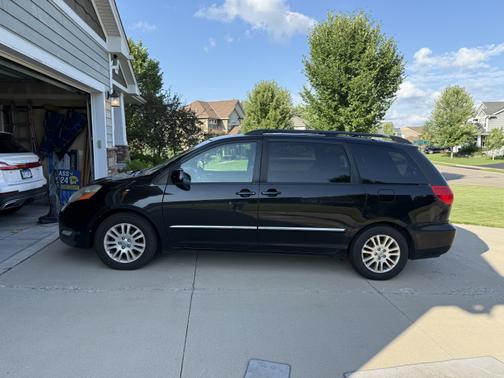 2010 Toyota Sienna XLE Limited