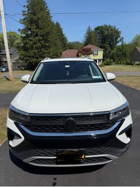 2024 Volkswagen Taos SE 4MOTION