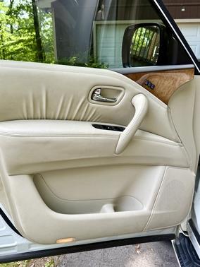 2012 INFINITI QX56 Base