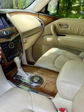2012 INFINITI QX56 Base