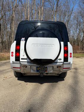 2023 Land Rover Defender First Edition