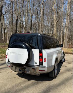 2023 Land Rover Defender First Edition