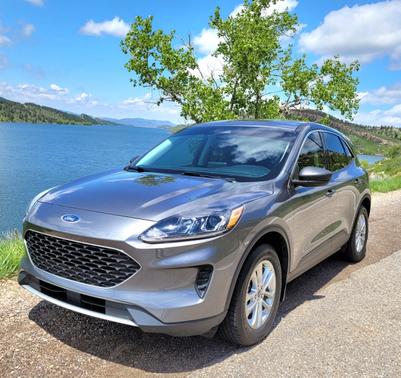 Gray 2022 Ford Escape SE Hybrid