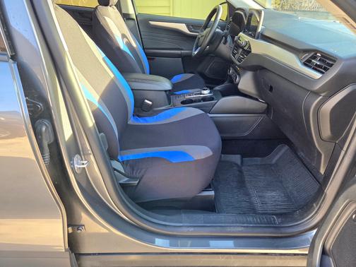 Gray 2022 Ford Escape SE Hybrid