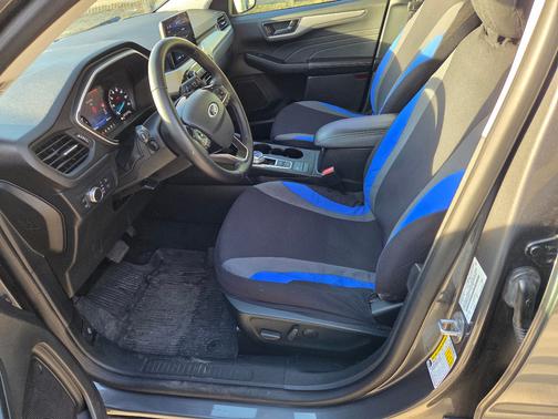 Gray 2022 Ford Escape SE Hybrid