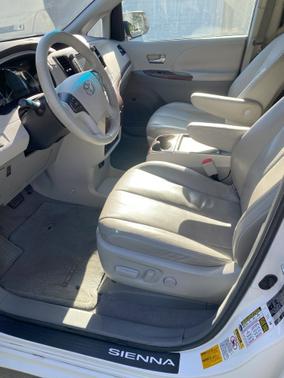 2011 Toyota Sienna XLE