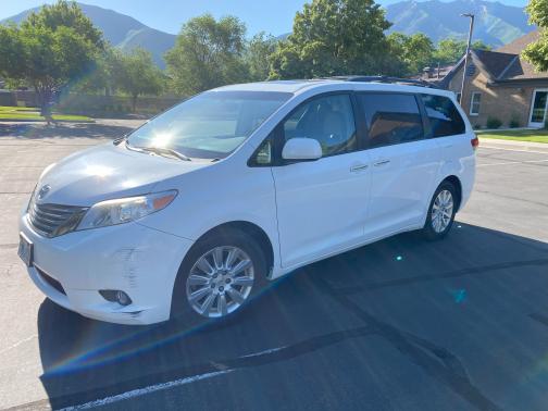 2011 Toyota Sienna XLE