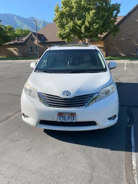 2011 Toyota Sienna XLE