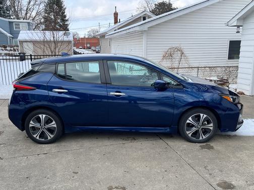 2020 Nissan Leaf SV PLUS