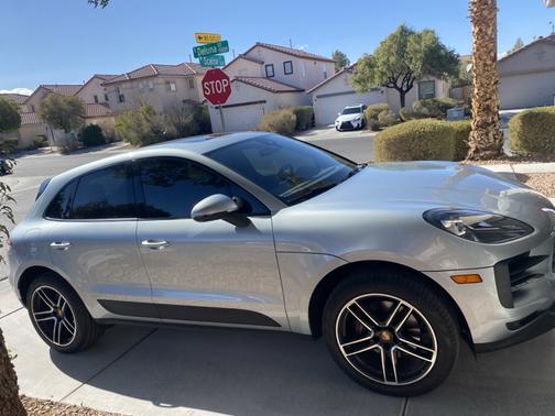 2021 Porsche Macan Macan