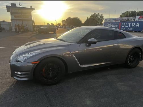 2016 Nissan GT-R Premium