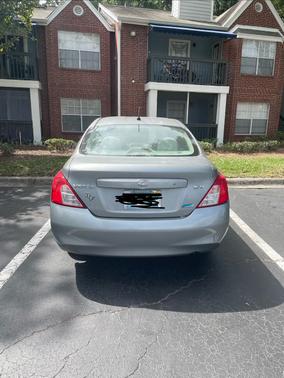 Gray 2012 Nissan Versa 1.6 SV