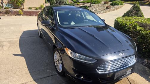 2014 Ford Fusion Hybrid SE