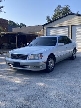 2000 Lexus LS 400 LS