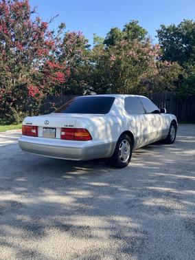 2000 Lexus LS 400 LS