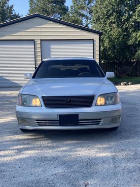 2000 Lexus LS 400 LS