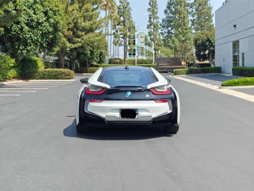 2020 BMW i8 Base