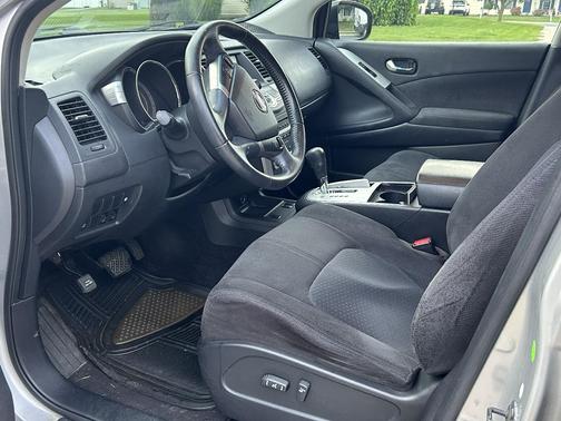 Silver 2009 Nissan Murano SL